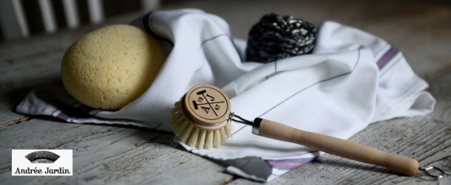 NÉCESSAIRE À VAISSELLE TRADITION - ANDRÉE JARDIN